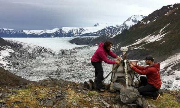 Bear Glacier remote camera installation