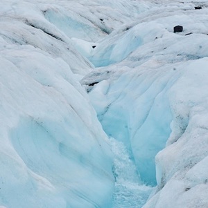 Surface-melt streams forming on the Gulkana Glacier near Paxson